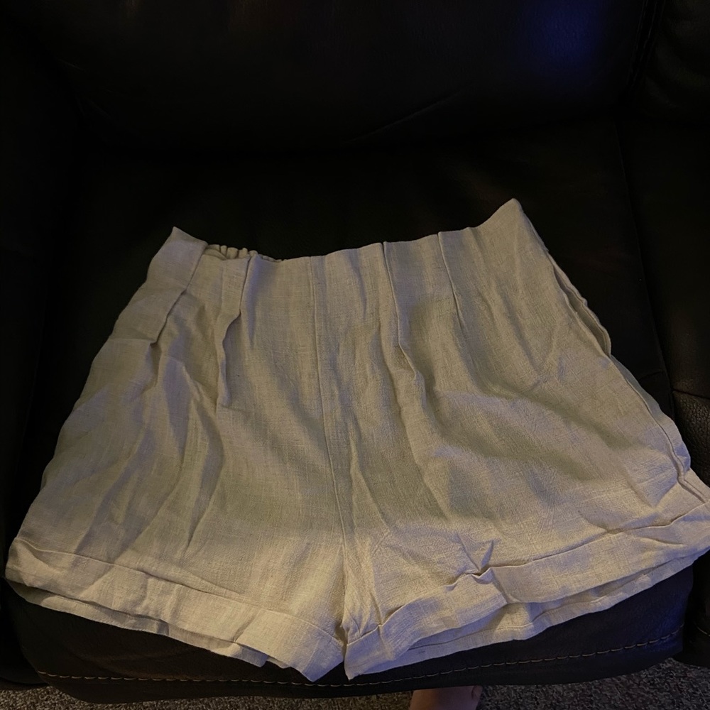 Linen shorts